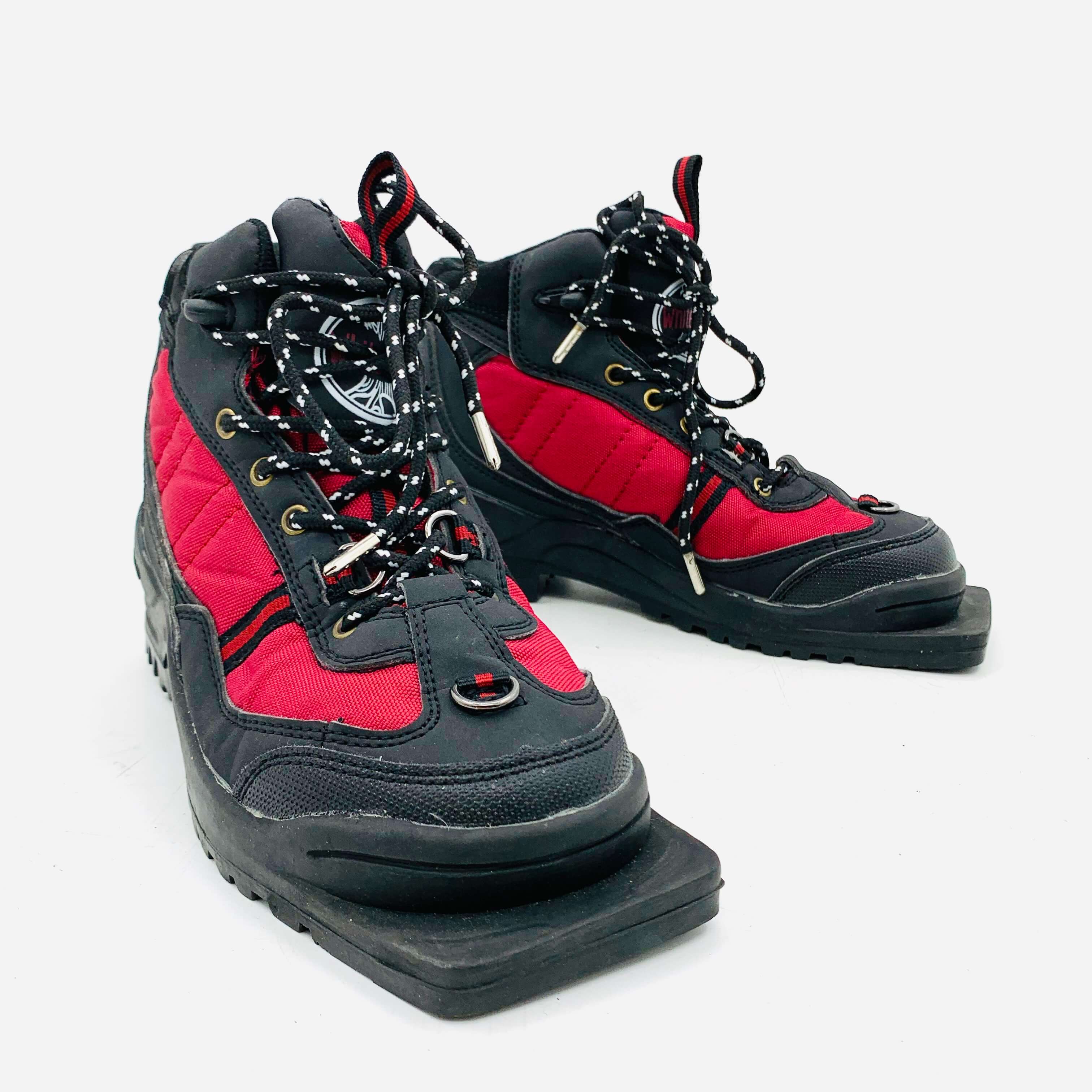 White Woods Country Cross Country Ski Boots Size EU 35 eBay